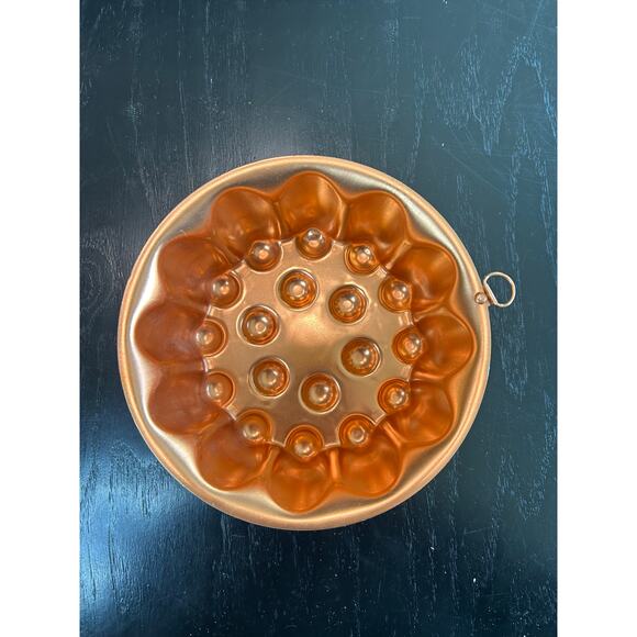 Copper Mold- Circle- some wear, hanger attached- gumdrop- jello - kitchen decor - Picture 8 of 11